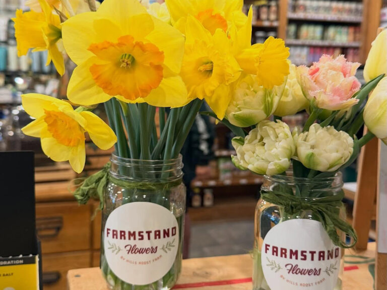 staple and spice market flowers 768x576