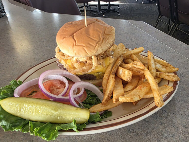 belle fourche country club haystack burger 768x576