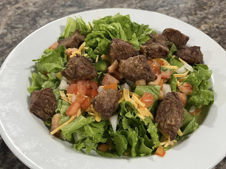 belle fourche country club steak tip salad 768x576