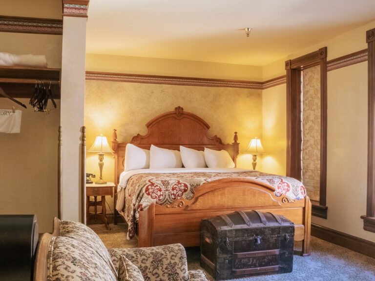 historci bullock hotel room 768x576