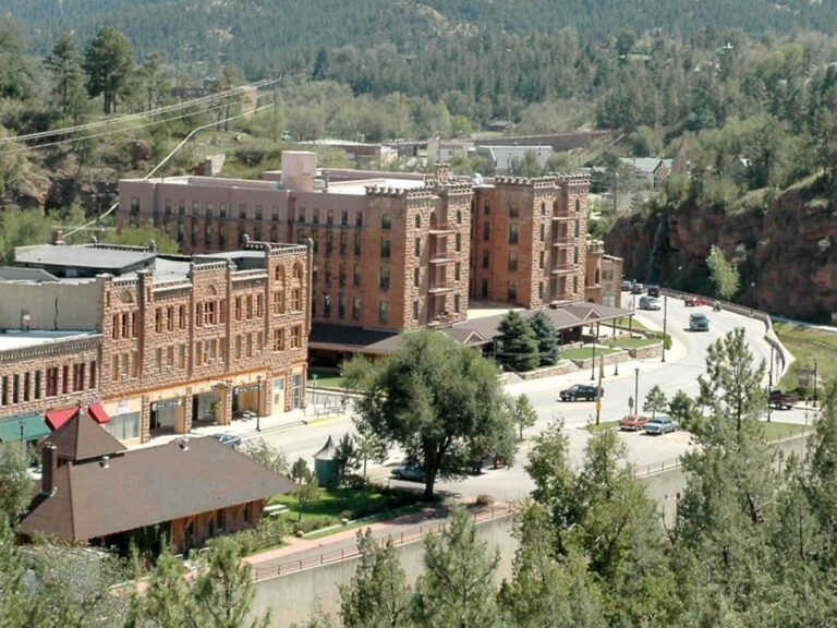 hot springs historic downtown buildings 768x576