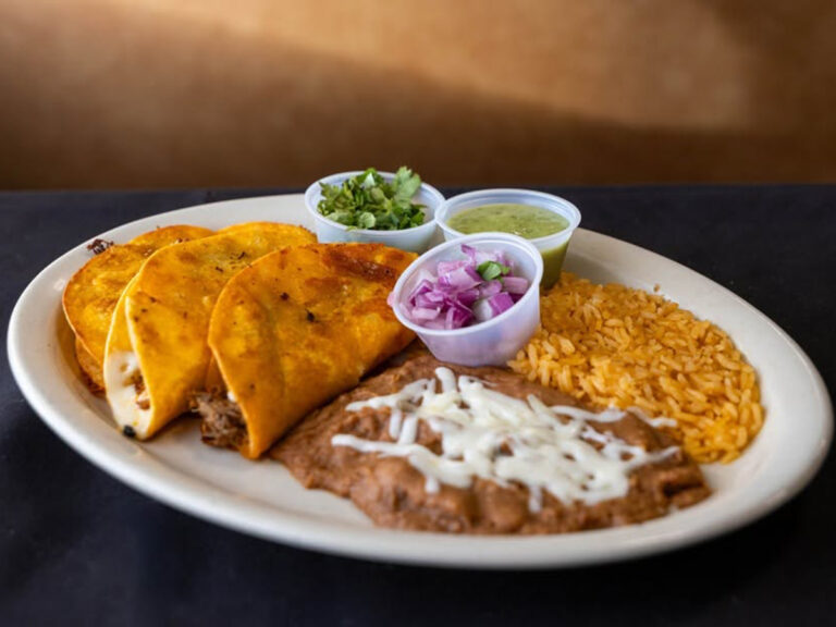 rancho los agaves hard shell tacos 768x576